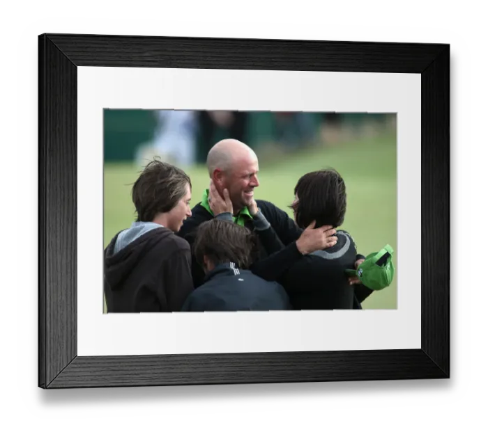 Framed Print : Stewart Cink With Wife On The 18th