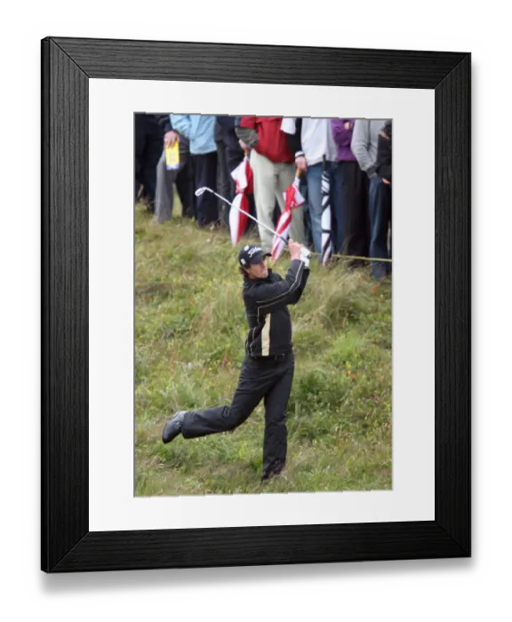 Framed Print : Adam Scott Plays The 17th Framed Print : Adam Scott Plays The 17th