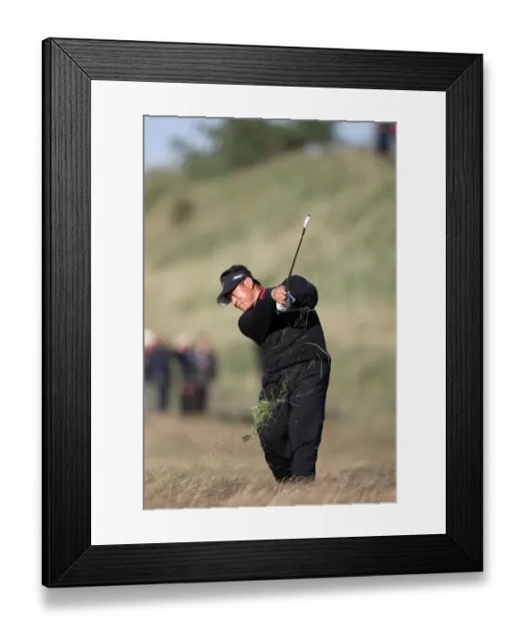Framed Print : Kj Choi Plays The 16th Framed Print : Kj Choi Plays The 16th