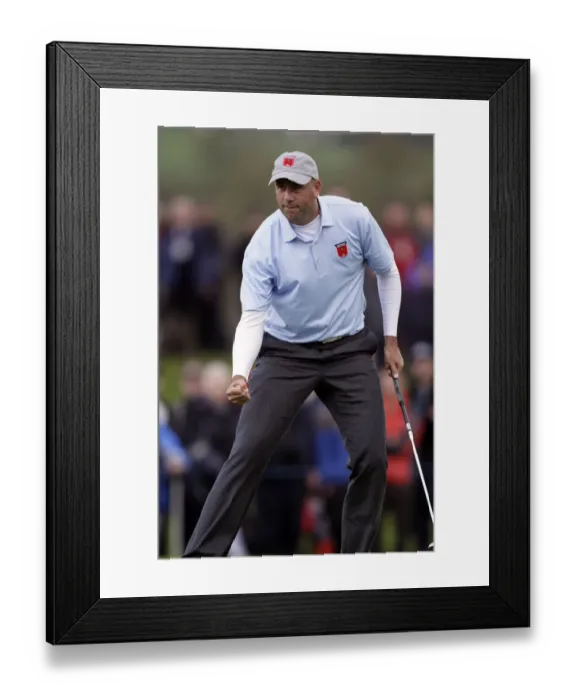 Framed Print : Stewart Cink Birdies The 10th