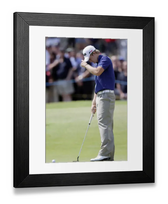 Framed Print : Tom Lewis Misses Birdie Putt On 9th
