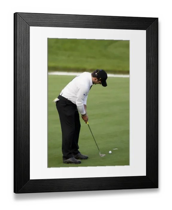 Framed Print : Francesco Molinari Sinks Birdie Put On 18th Framed Print : Francesco Molinari Sinks Birdie Put On 18th