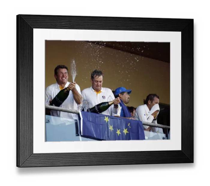 Framed Print : Lee Westwood & Ian Poulter Celebrate Framed Print : Lee Westwood & Ian Poulter Celebrate