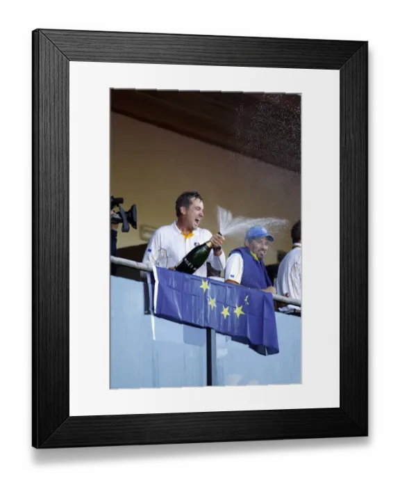 Framed Print : Ian Poulter Celebrates Framed Print : Ian Poulter Celebrates