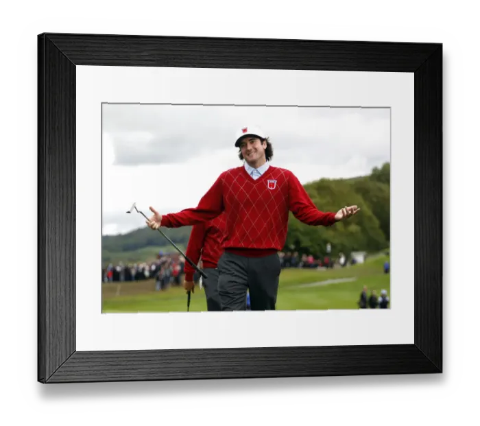 Framed Print : Bubba Watso Plays To The Crowd Framed Print : Bubba Watso Plays To The Crowd