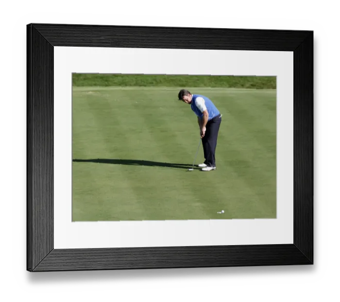 Framed Print : Graeme Mcdowell Sinks Put On 15th Framed Print : Graeme Mcdowell Sinks Put On 15th