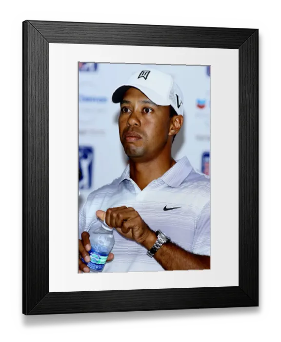 Framed Print : Tiger Woods Framed Print : Tiger Woods