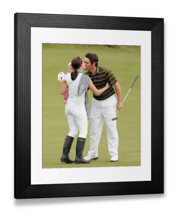 Framed Print : The Open Winner Louis Oosthuizen With Wife Nel-Mare & Da
