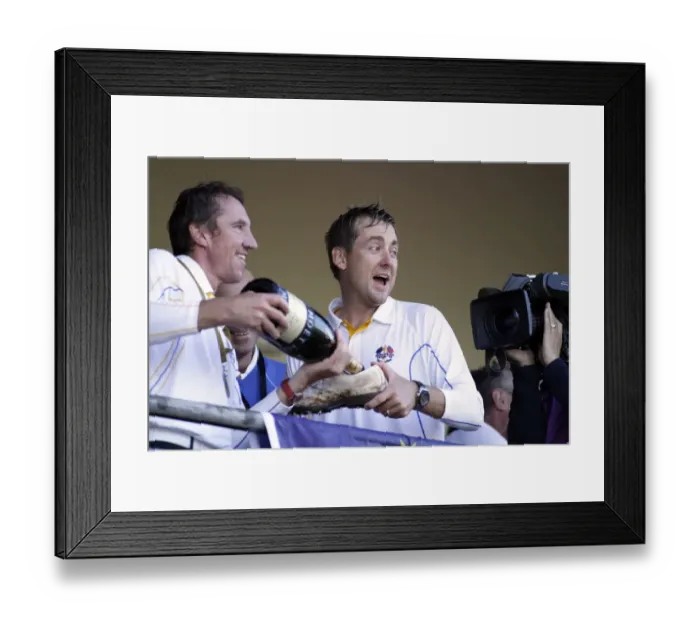 Framed Print : Ian Poulter Fills Shoe With Champagne Framed Print : Ian Poulter Fills Shoe With Champagne