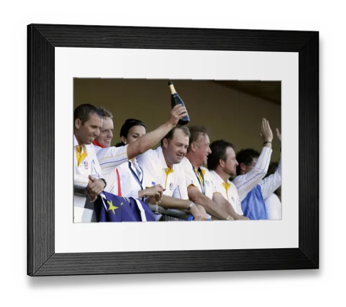 Framed Print : Victorious Ryder Cup Team Framed Print : Victorious Ryder Cup Team