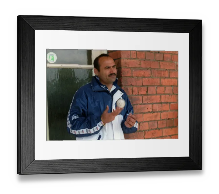 Framed Print : Asim Butt Scotland 12 May 1999 Date: 12 May 1999 Framed Print : Asim Butt Scotland 12 May 1999 Date: 12 May 1999