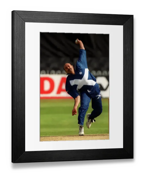Framed Print : Asim Butt Scotland 12 May 1999 Date: 12 May 1999 Framed Print : Asim Butt Scotland 12 May 1999 Date: 12 May 1999
