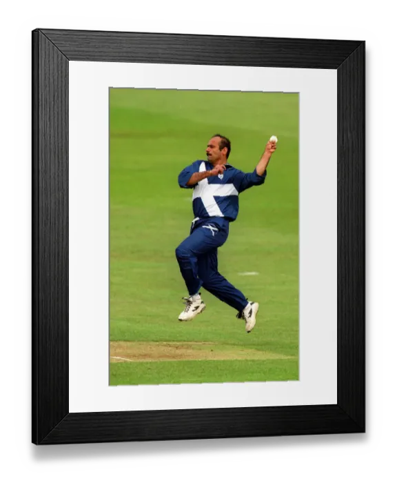 Framed Print : Asim Butt Scotland 12 May 1999 Date: 12 May 1999 Framed Print : Asim Butt Scotland 12 May 1999 Date: 12 May 1999