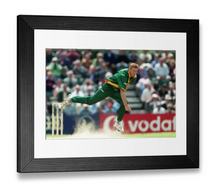 Framed Print : Shaun Pollock Framed Print : Shaun Pollock