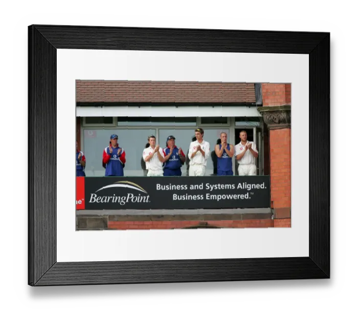 Framed Print : Duncan Fletcher & Players Framed Print : Duncan Fletcher & Players