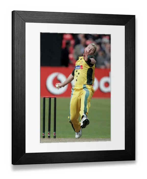 Framed Print : Brett Lee Australia Leicestershire V Australia Grace Road, Leicester 11 June 2005 Date