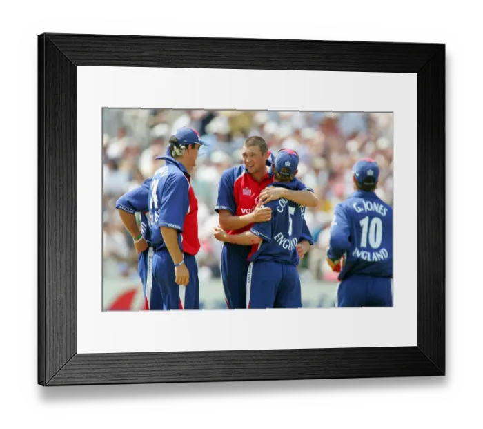 Framed Print : Steve Harmison & Paul Collingwood Framed Print : Steve Harmison & Paul Collingwood
