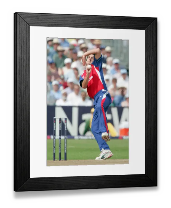 Framed Print : Jon Lewis England and Gloucestershire England V Australia Natwest Se Bristol