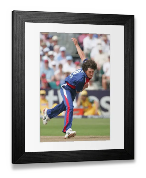 Framed Print : Jon Lewis England and Gloucestershire England V Australia Natwest Se Bristol Framed Print : Jon Lewis England and Gloucestershire England V Australia Natwest Se Bristol