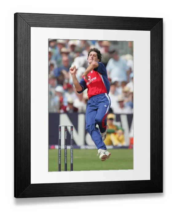 Framed Print : Jon Lewis England and Gloucestershire England V Australia Natwest Se Bristol Framed Print : Jon Lewis England and Gloucestershire England V Australia Natwest Se Bristol