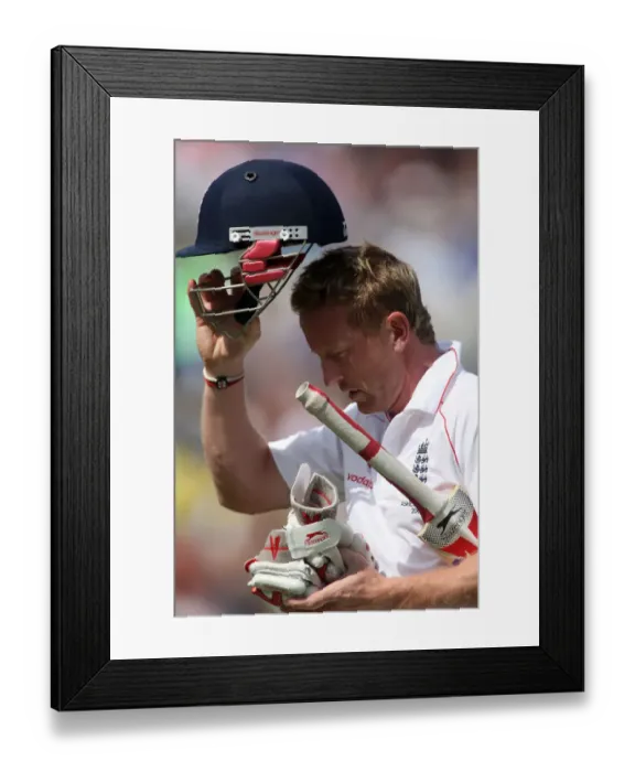 Framed Print : Paul Collingwood Leaves The Field