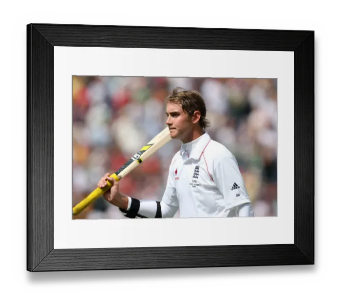Framed Print : Stuart Broad Leaves The Field Framed Print : Stuart Broad Leaves The Field