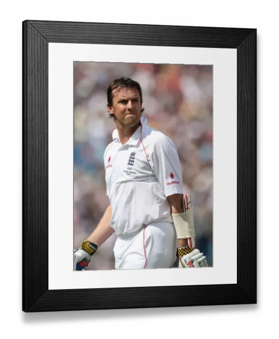 Framed Print : Graeme Swann Wallks Off The Field Framed Print : Graeme Swann Wallks Off The Field
