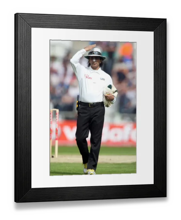 Framed Print : Asad Rauf Cricket Umpire 4th Ashes Test Match Framed Print : Asad Rauf Cricket Umpire 4th Ashes Test Match