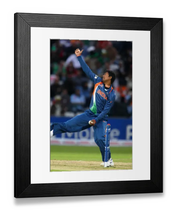 Framed Print : Pragyan Ojha Framed Print : Pragyan Ojha