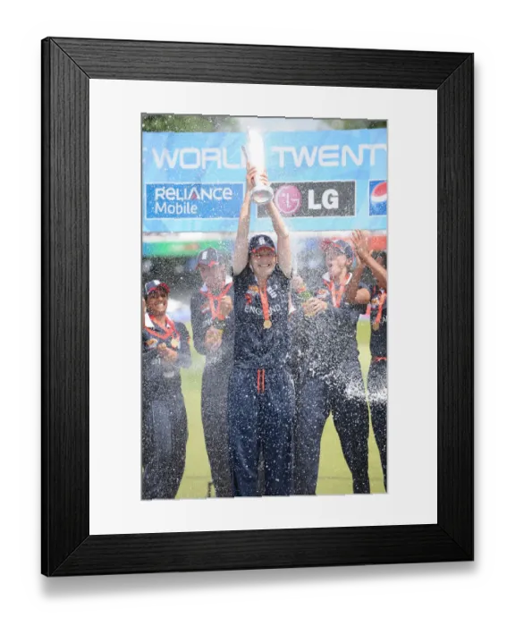 Framed Print : Charlotte Edwards Celebrates With Trophyengland V New Zealan Framed Print : Charlotte Edwards Celebrates With Trophyengland V New Zealan