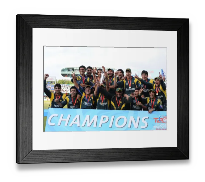 Framed Print : Pakistan Celebrate With Trophy Framed Print : Pakistan Celebrate With Trophy