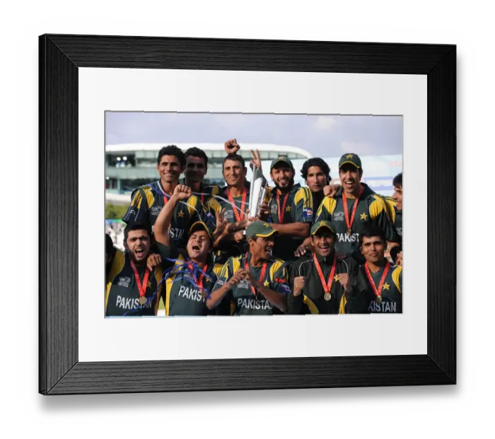 Framed Print : Younus Khan & Shahid Afaridi Celebrates With Team Mates Framed Print : Younus Khan & Shahid Afaridi Celebrates With Team Mates