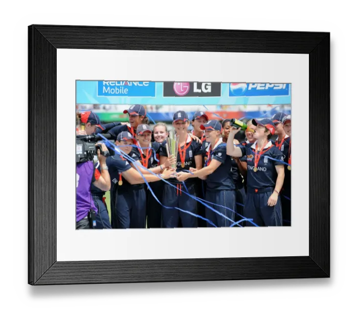 Framed Print : Charlotte Edwards & England Team