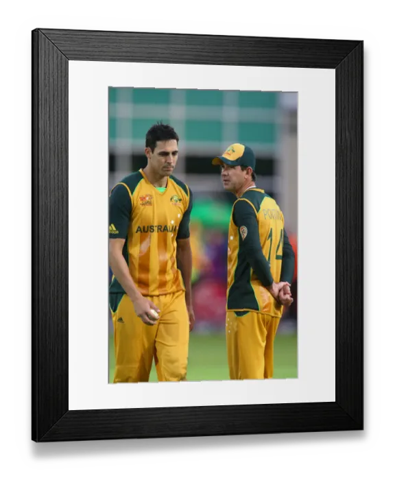 Framed Print : Mitchell Johnson & Ricky Ponting Framed Print : Mitchell Johnson & Ricky Ponting