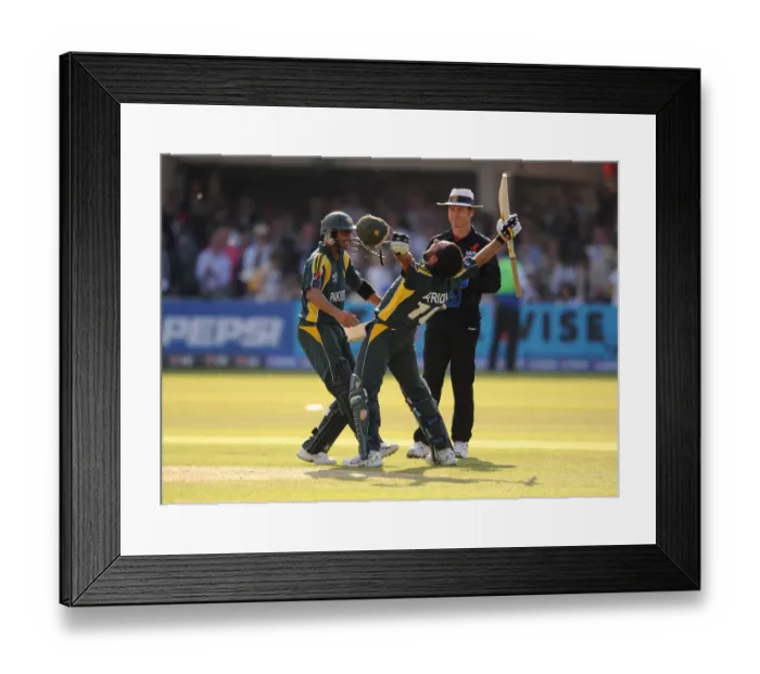 Framed Print : Malik & Shahid Afaridi Celebrates Victory After Scoring Framed Print : Malik & Shahid Afaridi Celebrates Victory After Scoring