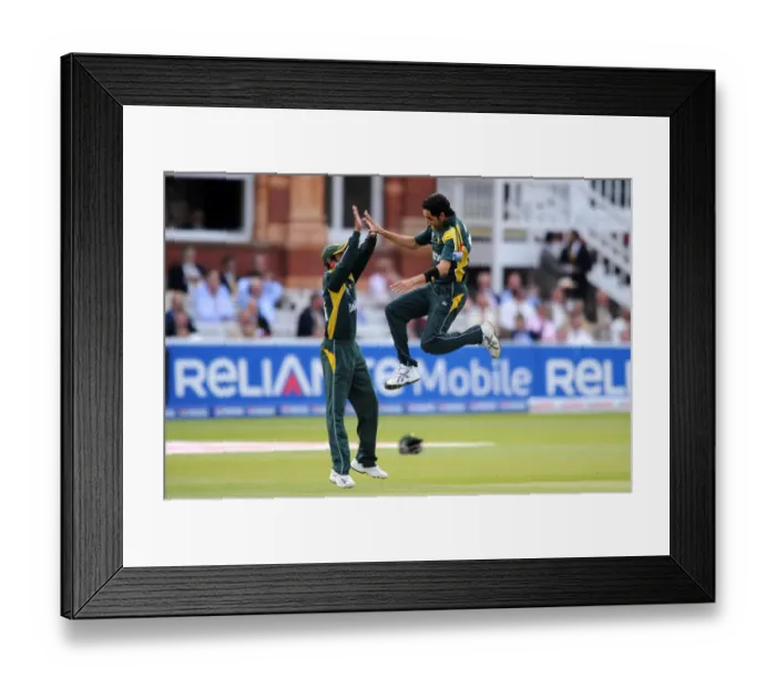 Framed Print : Umar Gul Pakistan Pakistan V Sri Lanka Lords, London, England 21 June 2009 Date