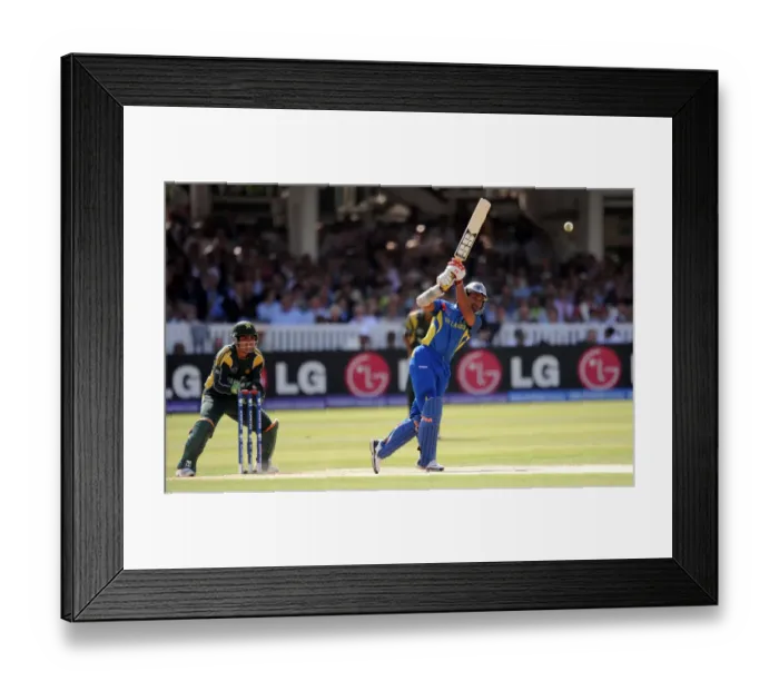 Framed Print : Kamran Akmal & Kumar Sangakkara Framed Print : Kamran Akmal & Kumar Sangakkara