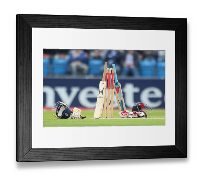 Framed Print : Andrew Flintoff & Ian Bell Hat & Bat Andrew Flintoff Framed Print : Andrew Flintoff & Ian Bell Hat & Bat Andrew Flintoff
