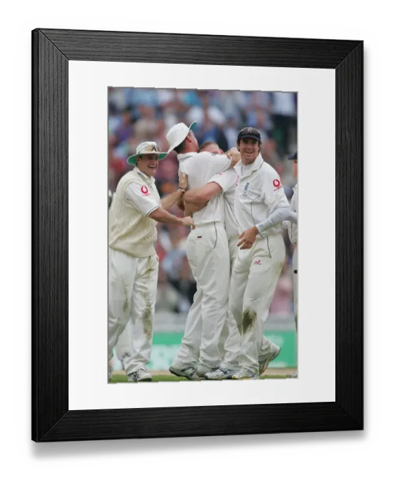 Framed Print : Andrew Flintoff & Ashley Giles Framed Print : Andrew Flintoff & Ashley Giles