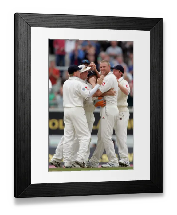 Framed Print : Andrew Flintoff & Team Celebrate