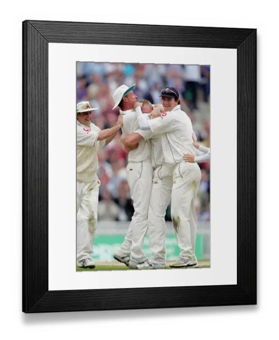 Framed Print : Andrew Flintoff, Ashley Giles & Kevin Pietersen Framed Print : Andrew Flintoff, Ashley Giles & Kevin Pietersen