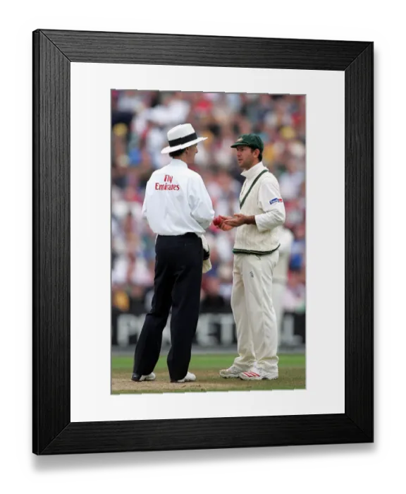 Framed Print : Ricky Ponting, Umpire & Billy Bowden Framed Print : Ricky Ponting, Umpire & Billy Bowden