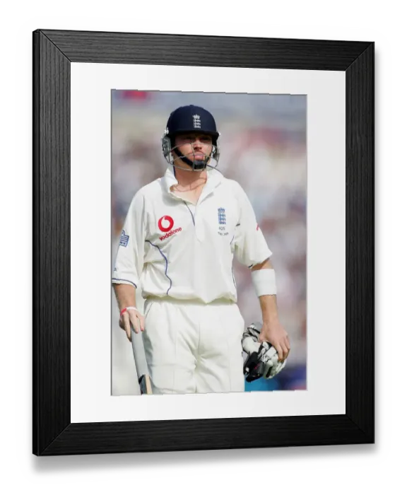 Framed Print : Ian Bell Out For Duck
