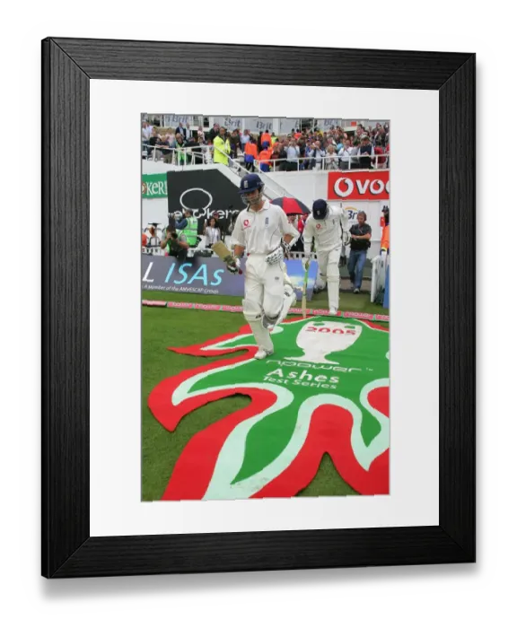 Framed Print : Michael Vaughan & Marcus Trescothick Framed Print : Michael Vaughan & Marcus Trescothick
