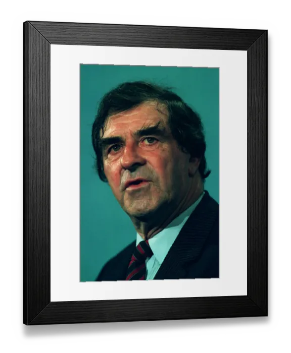 Framed Print : Fred Trueman Obe Framed Print : Fred Trueman Obe