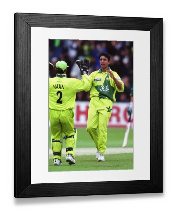 Framed Print : Moin Khan & Azhar Mahmood Framed Print : Moin Khan & Azhar Mahmood