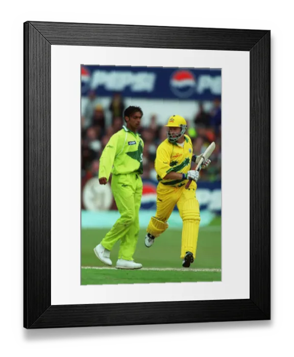 Framed Print : Steve Waugh & Shoaib Akhtar Framed Print : Steve Waugh & Shoaib Akhtar