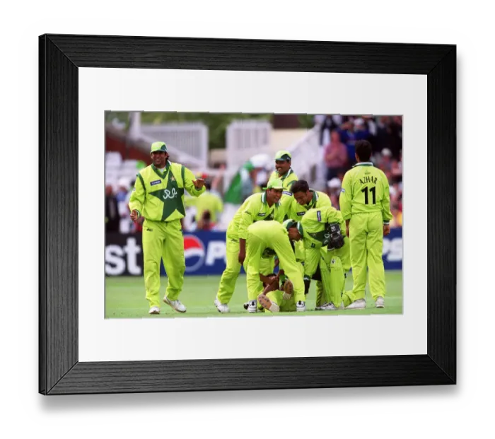 Framed Print : Pakistan Celebrate Wicket