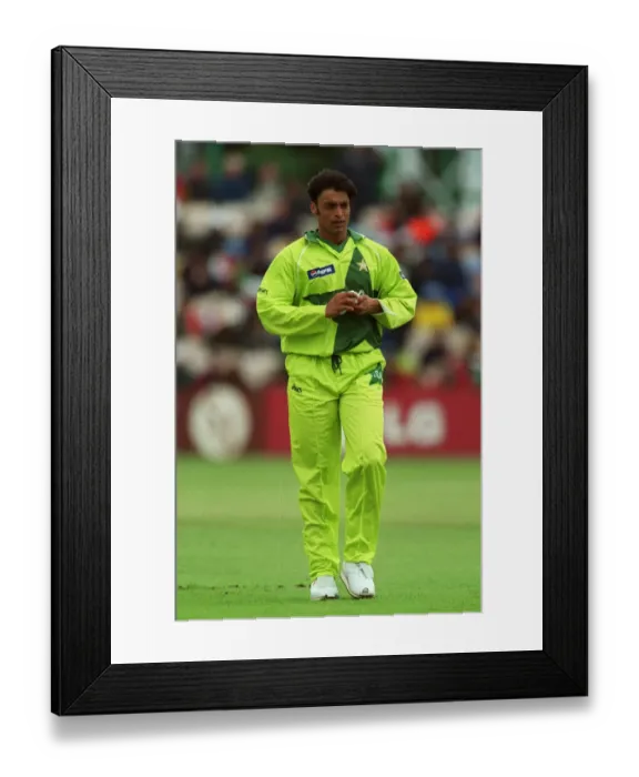 Framed Print : Shoaib Akhtar