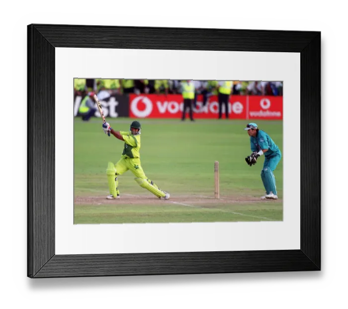 Framed Print : Saeed Anwar & Adam Parore